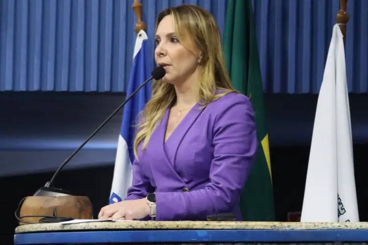 Cris Samorini anuncia R$ 3 bilhões em investimentos para Vitória em 2026