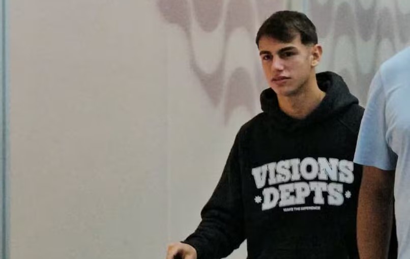 Joaquin Freitas chega ao Rio para assinar contrato com o Flamengo